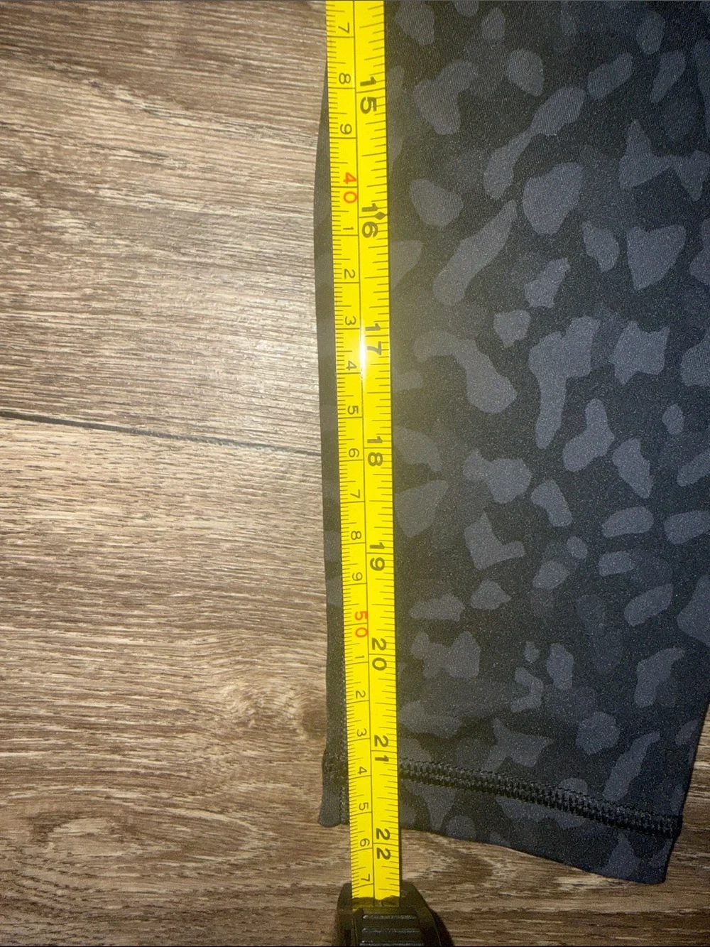 High-Waist Black Patterned Leggings - Picture 6 of 10